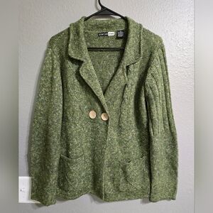 FINAL PRICE$ 10 Vintage Center Stage Green Cardigan Button